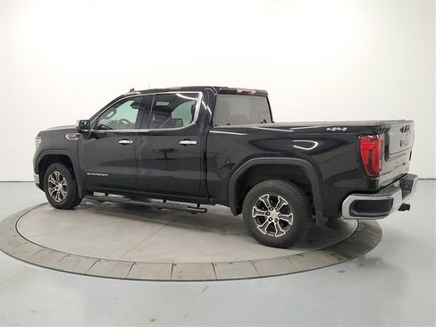 Used 2022 GMC Sierra 1500 SLT w/ SLT Convenience Package image 5