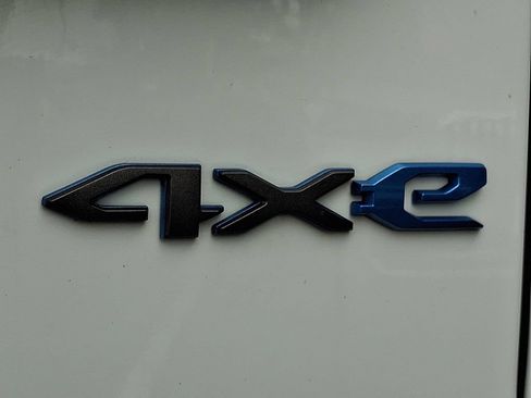 Used 2024 Jeep Wrangler Unlimited AWD/4WD image 30