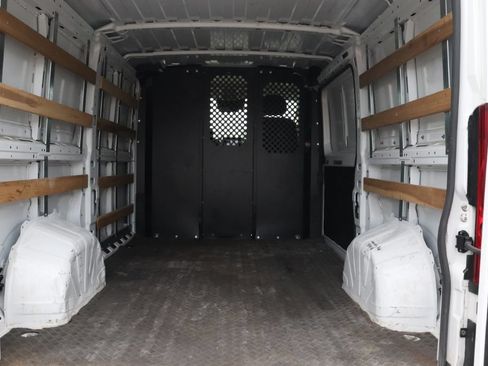 Used 2025 RAM ProMaster 2500 w/ U-Haul Equipment Group FWD image 24