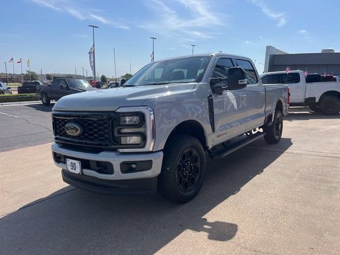 New 2026 Ford F250 Lariat w/ Black Appearance Package AWD/4WD image 4