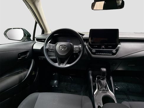 Used 2024 Toyota Corolla LE image 21