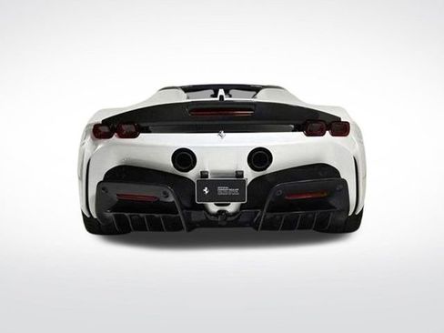 Used 2024 Ferrari SF90 Spider image 8