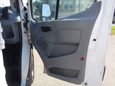 Used 2019 Ford Transit 250 130 Low Roof RWD image 22