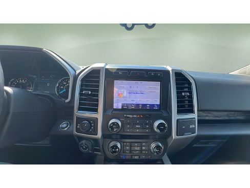 Used 2020 Ford F150 Lariat w/ Equipment Group 502A Luxury AWD/4WD image 17