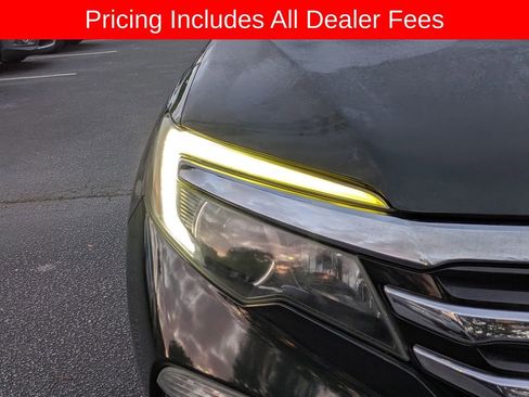 Used 2018 Honda Pilot Touring image 10