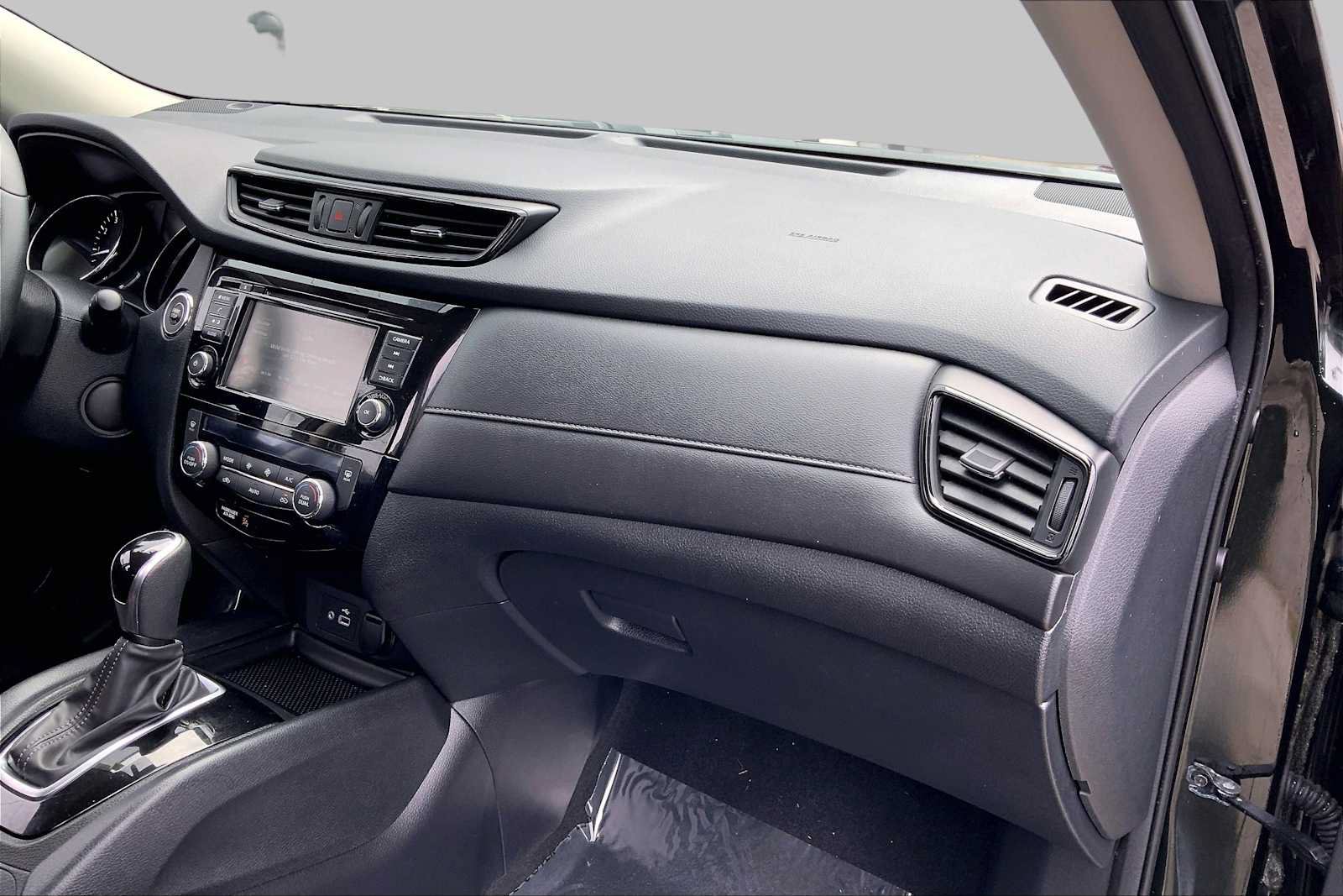 Used 2019 Nissan Rogue SV AWD/4WD image 17