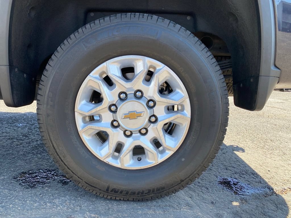 Used 2024 Chevrolet Silverado 2500 LTZ AWD/4WD image 25