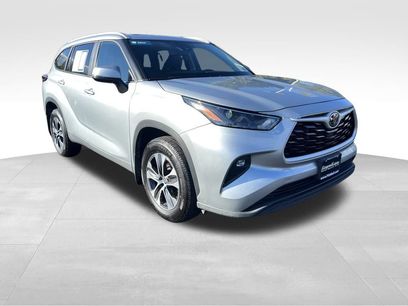 Used 2024 Toyota Highlander XLE