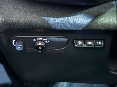 Certified 2023 Buick Envision Essence w/ Technology Package I image 19