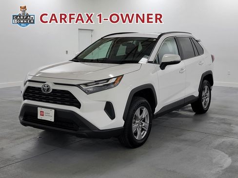 Certified 2025 Toyota RAV4 XLE w/ Convenience Package AWD/4WD image 4