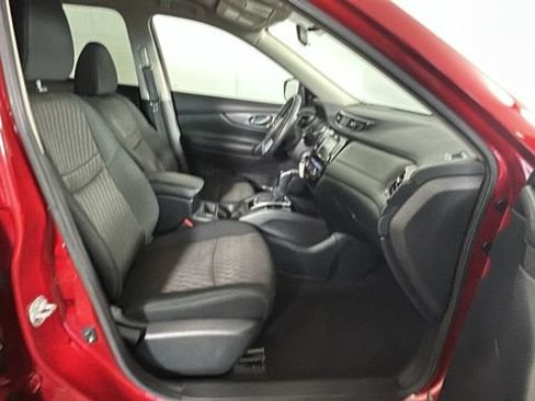 Used 2020 Nissan Rogue S FWD image 29
