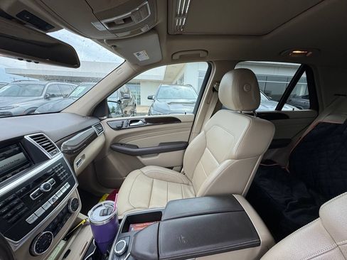 Used 2015 Mercedes-Benz ML 350 4MATIC image 9