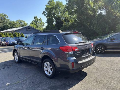 Used 2014 Subaru Outback 2.5i Premium AWD/4WD image 3