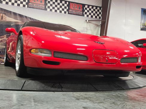 Used 2001 Chevrolet Corvette Z06 w/ Memory Pkg image 9