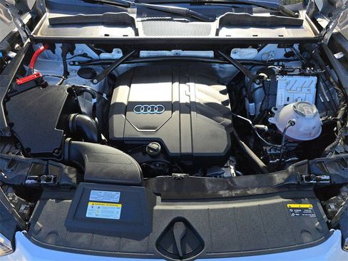 Certified 2025 Audi Q5 2.0T Premium Plus image 31