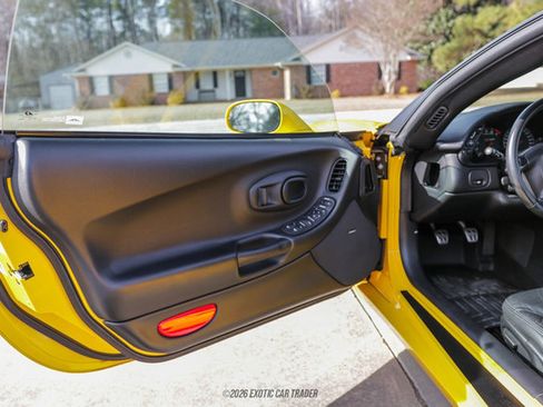 Used 2003 Chevrolet Corvette Z06 w/ Memory Package, 3 Drivers RWD image 25