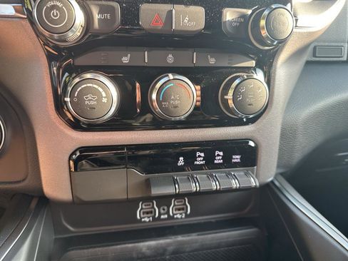 Used 2025 RAM 1500 Big Horn image 18