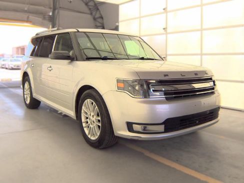 Used 2019 Ford Flex SEL w/ Equipment Group 202A AWD/4WD image 2