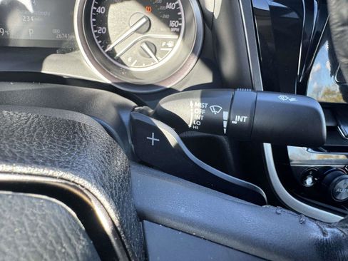 Certified 2023 Toyota Camry SE image 24