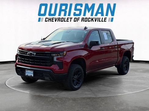 Used 2024 Chevrolet Silverado 1500 LT Trail Boss w/ Convenience Package II AWD/4WD image 2