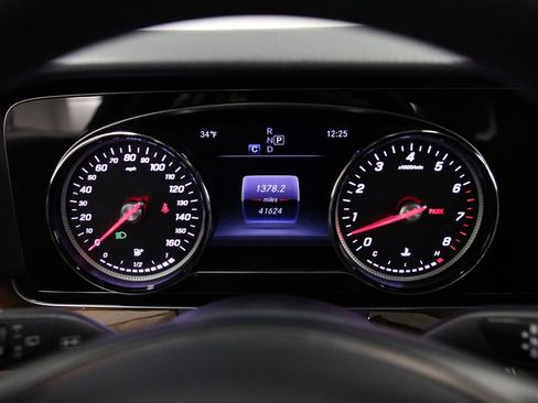 Used 2018 Mercedes-Benz E 400 E 400 image 12