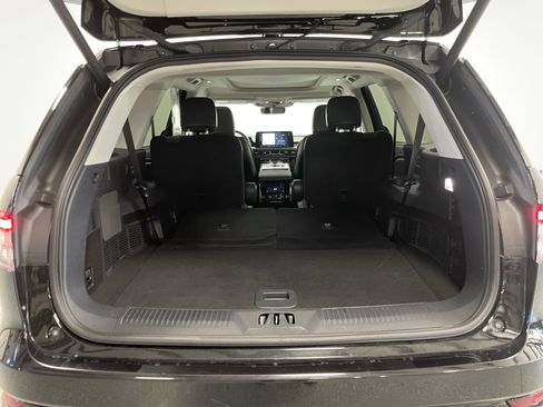 Used 2025 Lincoln Aviator AWD w/ Jet Appearance Package image 28