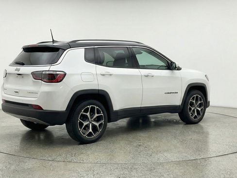 Used 2025 Jeep Compass Limited AWD/4WD image 9