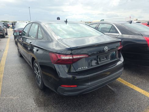 Used 2024 Volkswagen Jetta Sport FWD image 8