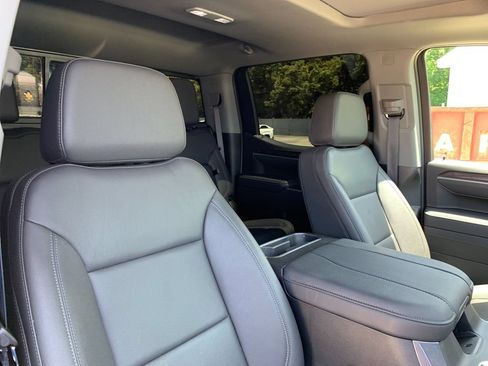 Used 2025 Chevrolet Silverado 1500 LTZ w/ LTZ Premium Package AWD/4WD image 19