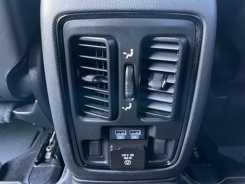 Used 2020 Jeep Grand Cherokee Limited X image 27