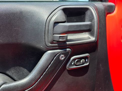 Used 2013 Jeep Wrangler Unlimited Sport AWD/4WD image 37