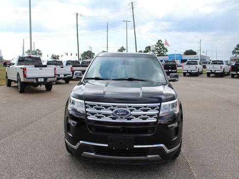Used 2018 Ford Explorer Limited w/ Equipment Group 301A FWD image 6
