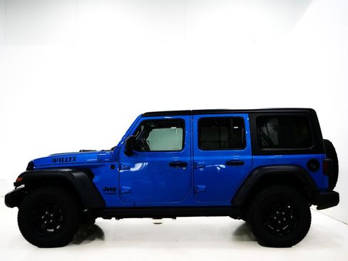 Used 2022 Jeep Wrangler Unlimited Sport AWD/4WD image 6