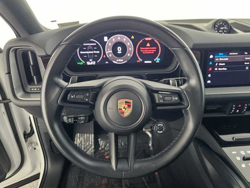 Used 2024 Porsche Cayenne S AWD/4WD image 22