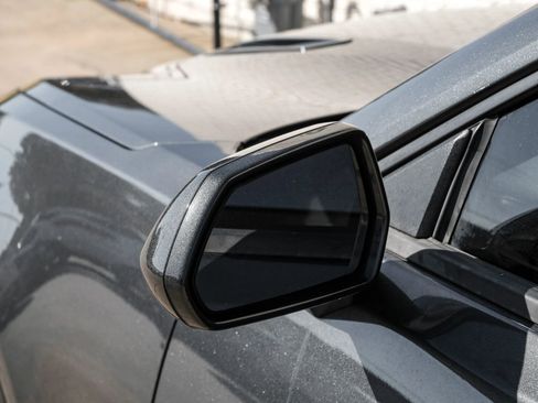 Used 2018 Chevrolet Camaro SS image 33