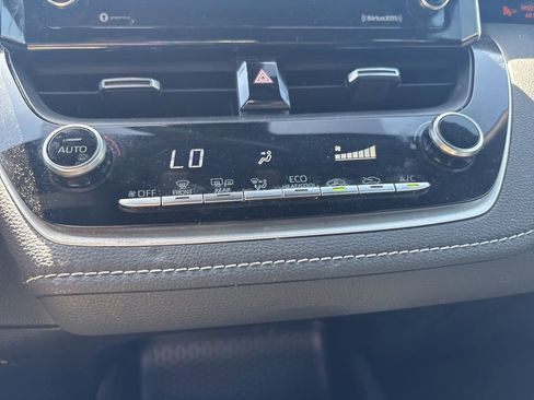 Used 2020 Toyota Corolla SE w/ Protection Package FWD image 22