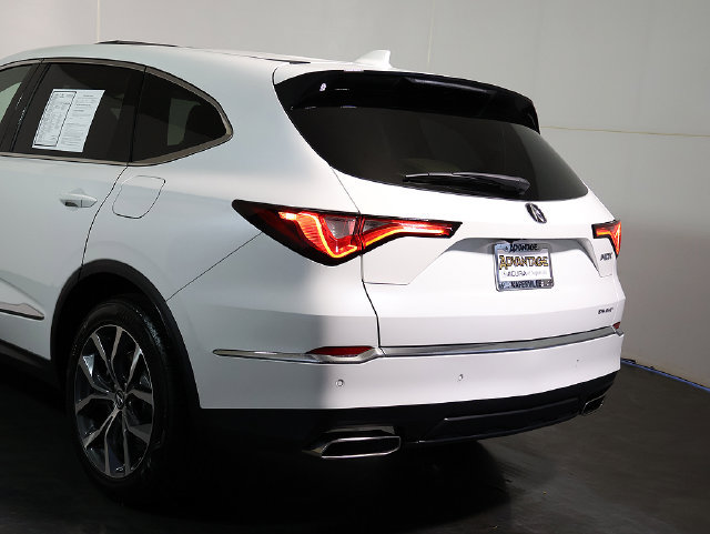 Used 2024 Acura MDX w/ Technology Package AWD/4WD image 11