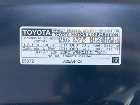 Used 2021 Toyota RAV4 XLE Premium image 24