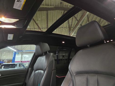 Used 2022 BMW X7 xDrive40i w/ M Sport Package AWD/4WD image 26