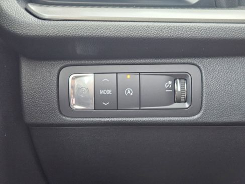 New 2026 Chevrolet Traverse LT w/ Driver Confidence Package FWD image 21