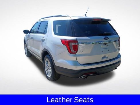 Certified 2018 Ford Explorer XLT w/ Equipment Group 202A AWD/4WD image 7
