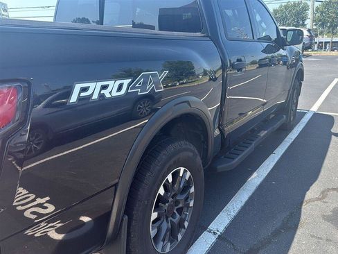 Used 2024 Nissan Titan PRO-4X w/ Pro-4x Convenience Package AWD/4WD image 3