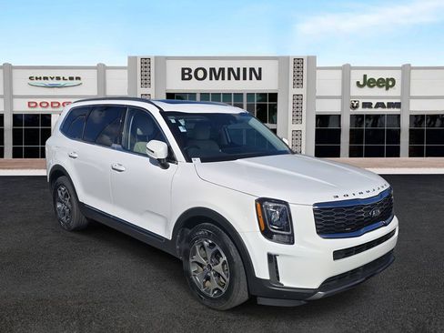Used 2021 Kia Telluride EX image 2