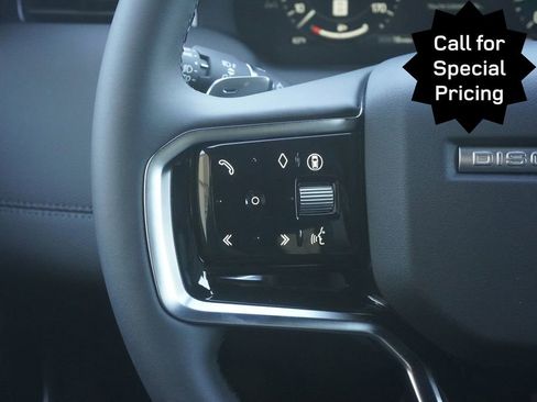 New 2025 Land Rover Discovery Sport Dynamic SE image 12