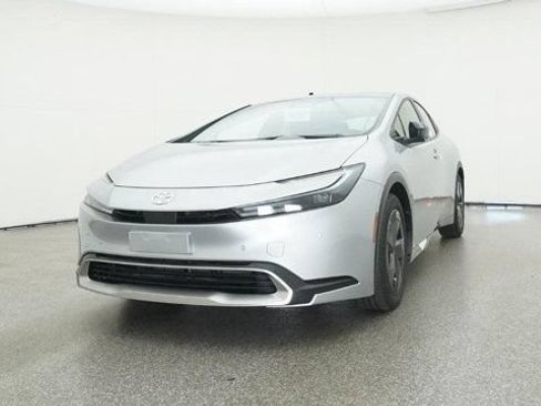 New 2026 Toyota Prius Plug-In Hybrid FWD image 31