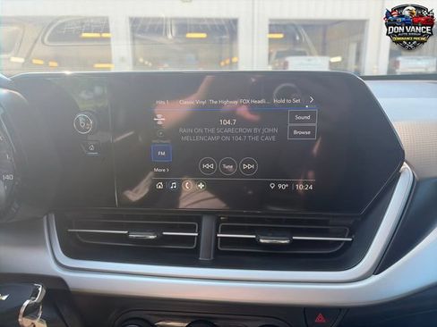 Used 2026 Chevrolet Trax LS FWD image 18