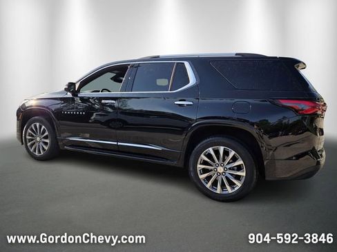 Certified 2023 Chevrolet Traverse Premier FWD image 3