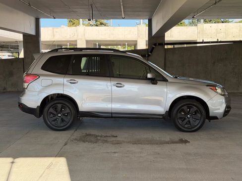 Used 2018 Subaru Forester 2.5i Premium AWD/4WD image 4