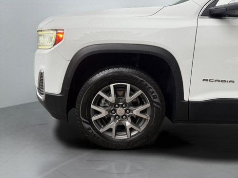 Used 2022 GMC Acadia SLE image 40