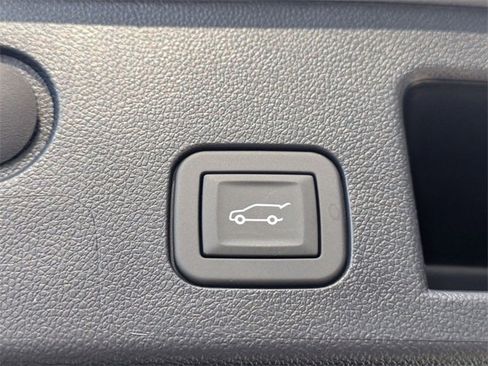 New 2026 Chevrolet Equinox ACTIV w/ Safety and Technology Package image 33